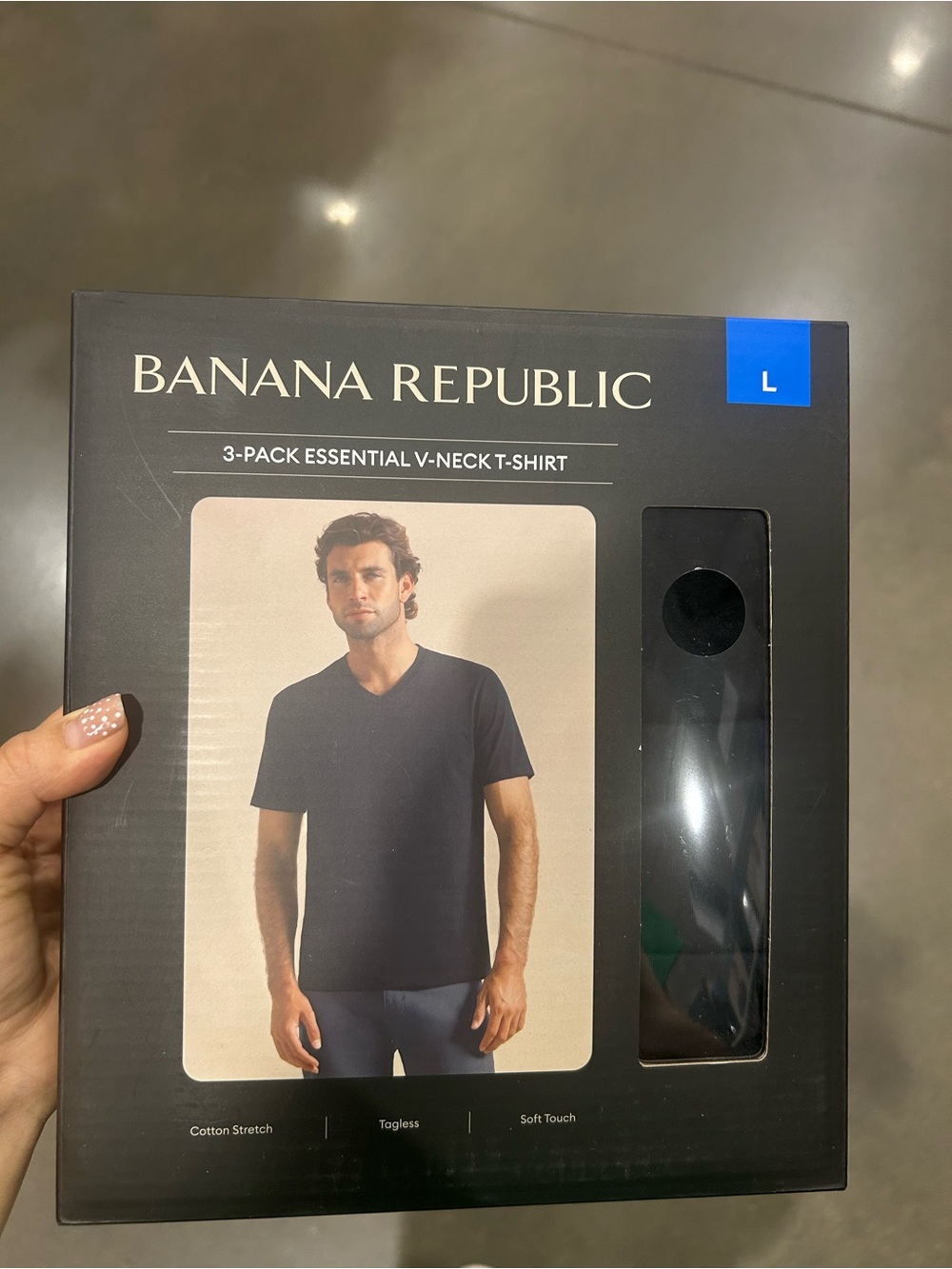 Banana Republic men’s cotton stretch soft touch V-neck Tee 3 pack